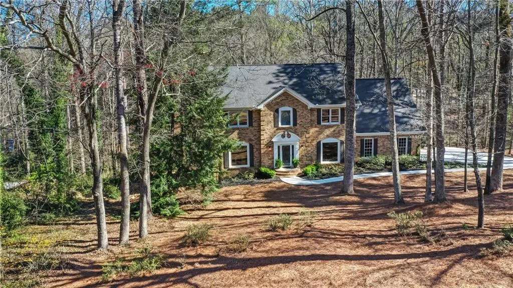 8265 Habersham Waters Road, Atlanta, Georgia 30350, 5 Bedrooms Bedrooms, ,4 BathroomsBathrooms,Residential,Sold,8265 Habersham Waters Road,7019946