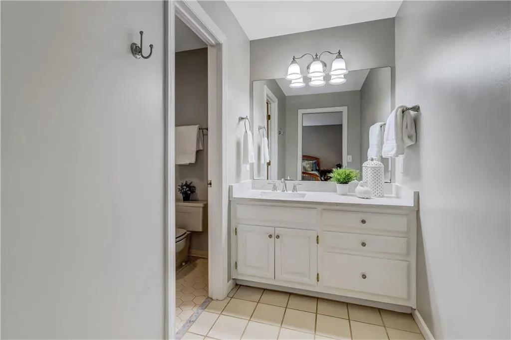8265 Habersham Waters Road, Atlanta, Georgia 30350, 5 Bedrooms Bedrooms, ,4 BathroomsBathrooms,Residential,Sold,8265 Habersham Waters Road,7019946