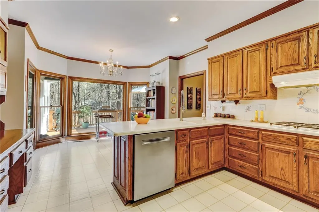 8265 Habersham Waters Road, Atlanta, Georgia 30350, 5 Bedrooms Bedrooms, ,4 BathroomsBathrooms,Residential,Sold,8265 Habersham Waters Road,7019946