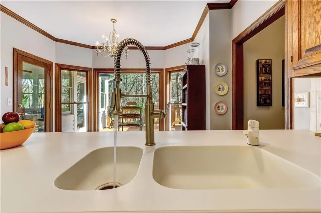 8265 Habersham Waters Road, Atlanta, Georgia 30350, 5 Bedrooms Bedrooms, ,4 BathroomsBathrooms,Residential,Sold,8265 Habersham Waters Road,7019946