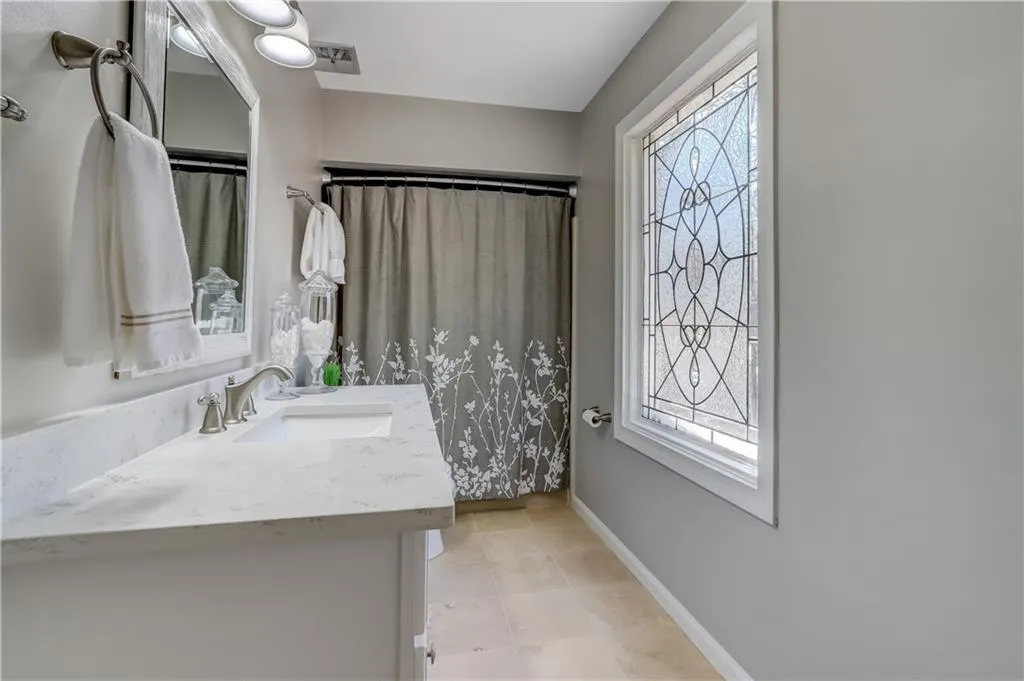 8265 Habersham Waters Road, Atlanta, Georgia 30350, 5 Bedrooms Bedrooms, ,4 BathroomsBathrooms,Residential,Sold,8265 Habersham Waters Road,7019946