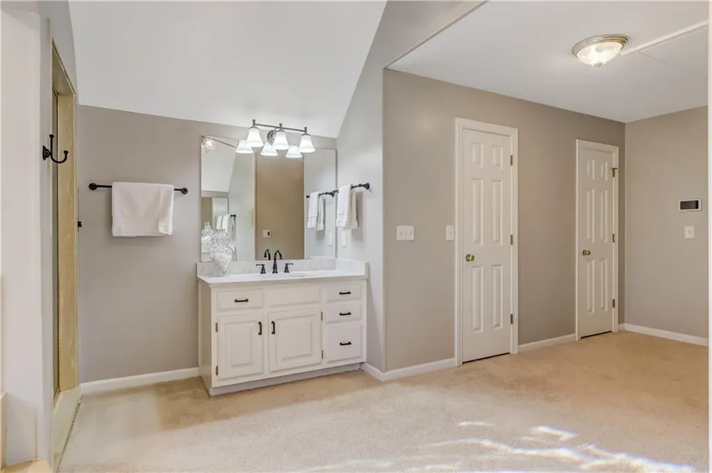 8265 Habersham Waters Road, Atlanta, Georgia 30350, 5 Bedrooms Bedrooms, ,4 BathroomsBathrooms,Residential,Sold,8265 Habersham Waters Road,7019946
