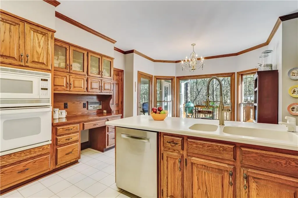 8265 Habersham Waters Road, Atlanta, Georgia 30350, 5 Bedrooms Bedrooms, ,4 BathroomsBathrooms,Residential,Sold,8265 Habersham Waters Road,7019946