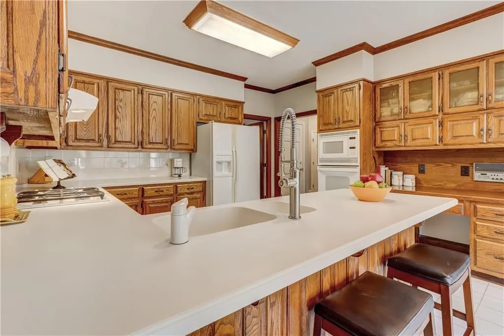 8265 Habersham Waters Road, Atlanta, Georgia 30350, 5 Bedrooms Bedrooms, ,4 BathroomsBathrooms,Residential,Sold,8265 Habersham Waters Road,7019946