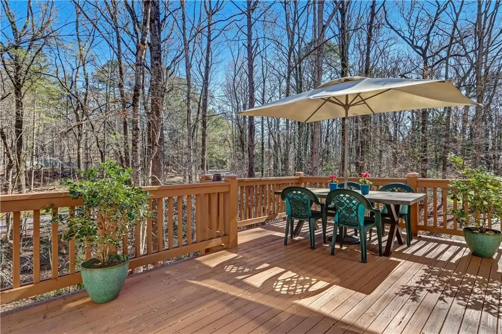 8265 Habersham Waters Road, Atlanta, Georgia 30350, 5 Bedrooms Bedrooms, ,4 BathroomsBathrooms,Residential,Sold,8265 Habersham Waters Road,7019946
