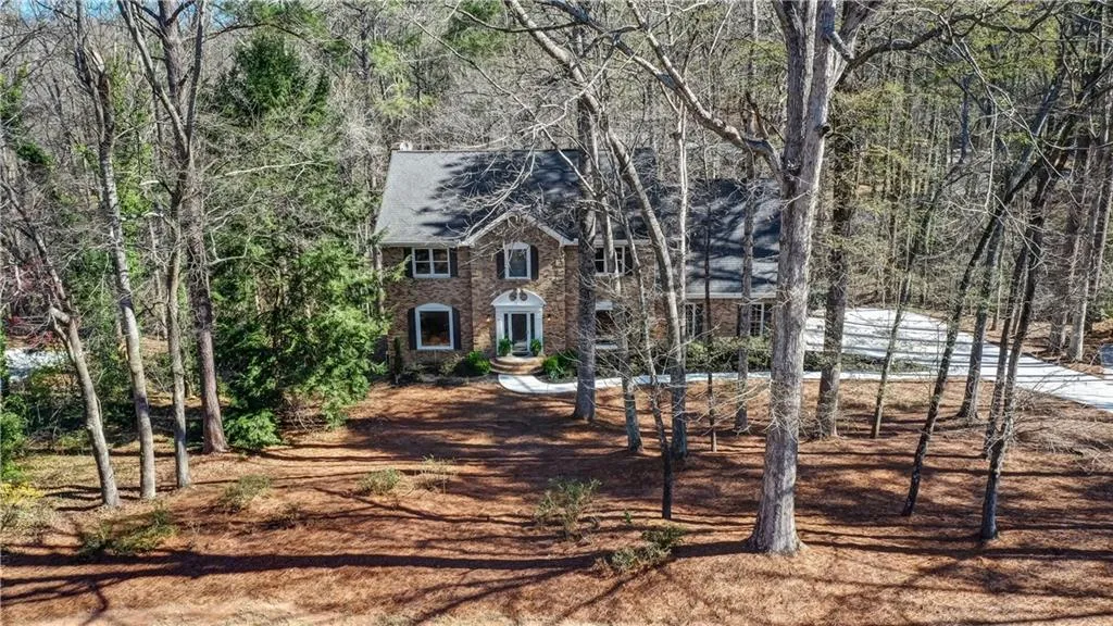 8265 Habersham Waters Road, Atlanta, Georgia 30350, 5 Bedrooms Bedrooms, ,4 BathroomsBathrooms,Residential,Sold,8265 Habersham Waters Road,7019946
