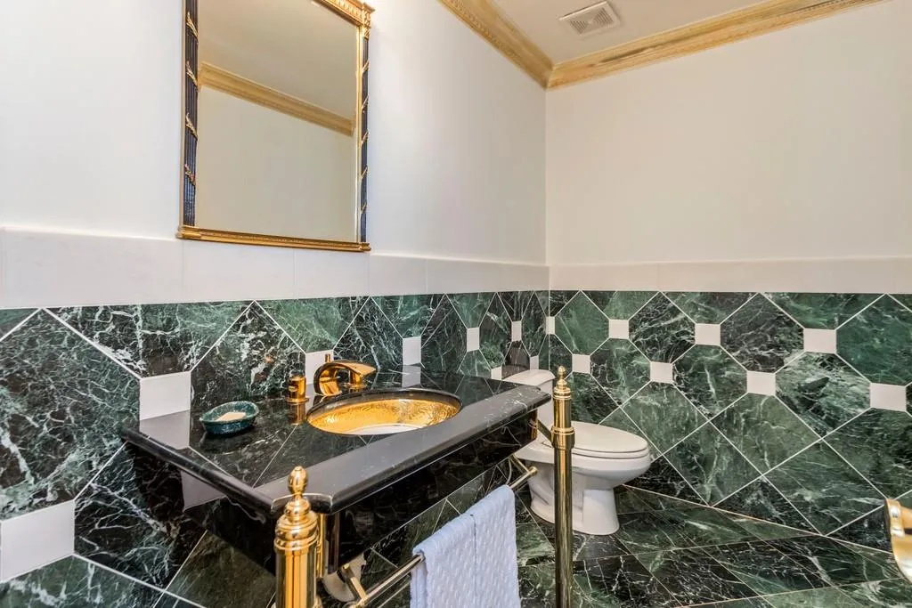 655 Fair Oaks Manor, Sandy Springs, Georgia 30327, 5 Bedrooms Bedrooms, ,6 BathroomsBathrooms,Residential,Sold,655 Fair Oaks Manor,6733564