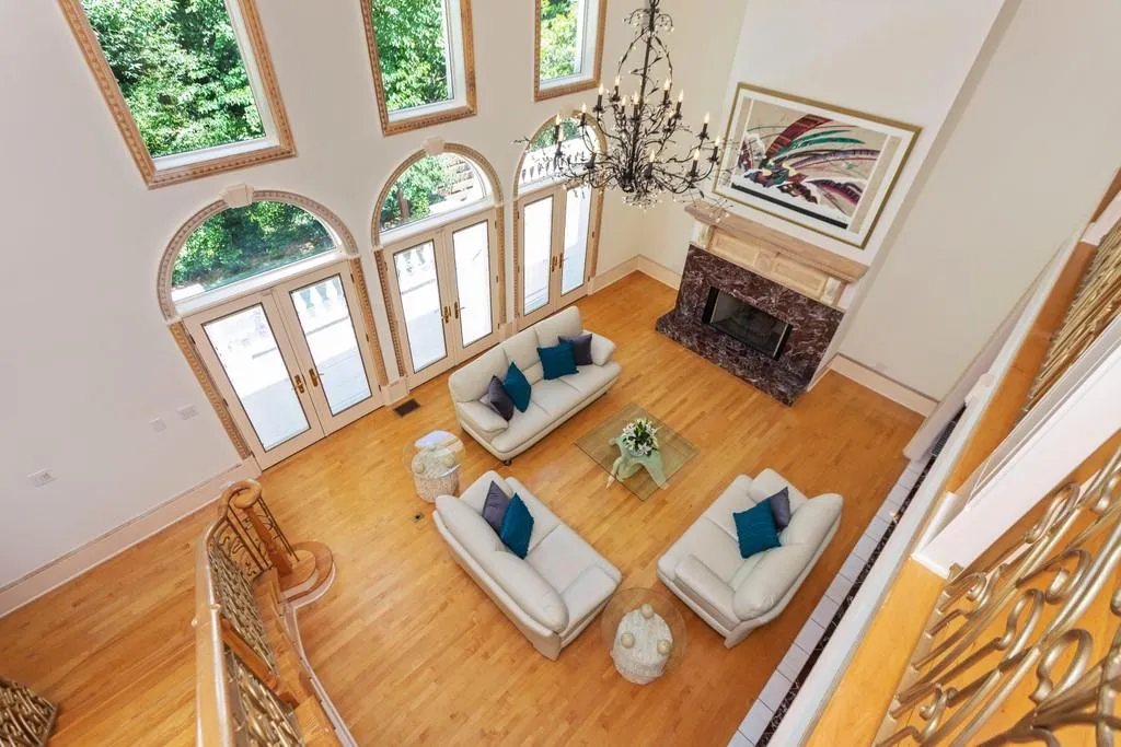 655 Fair Oaks Manor, Sandy Springs, Georgia 30327, 5 Bedrooms Bedrooms, ,6 BathroomsBathrooms,Residential,Sold,655 Fair Oaks Manor,6733564