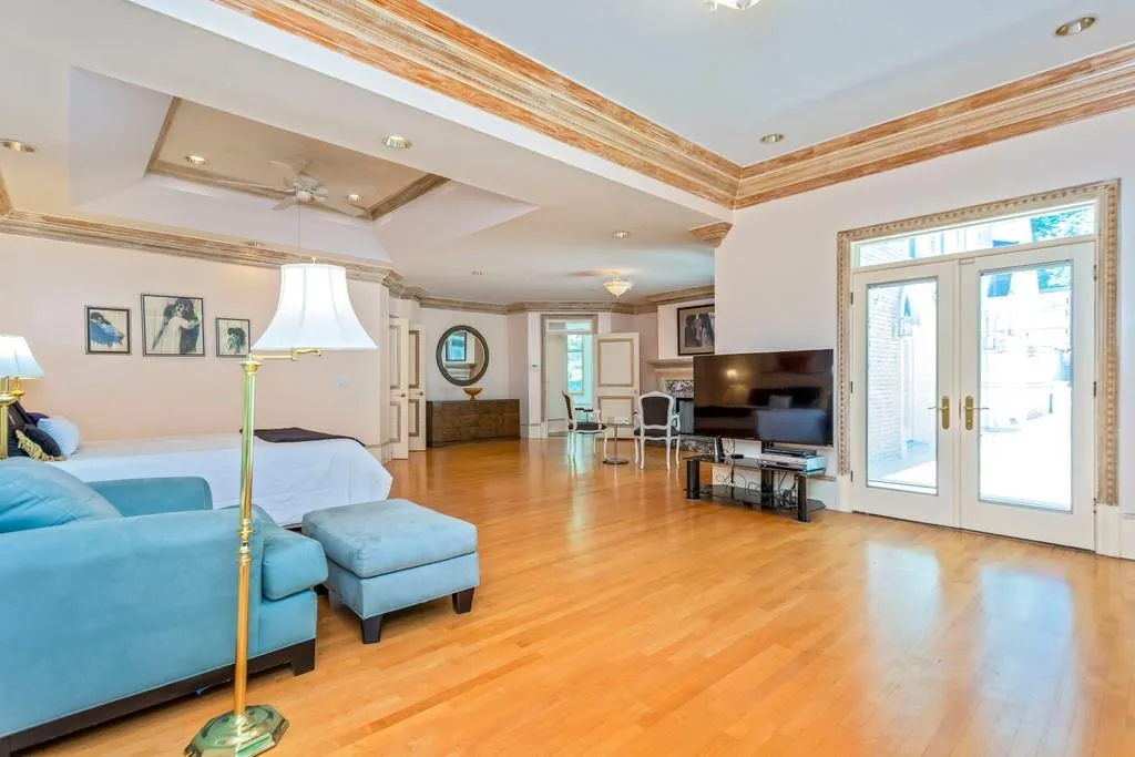 655 Fair Oaks Manor, Sandy Springs, Georgia 30327, 5 Bedrooms Bedrooms, ,6 BathroomsBathrooms,Residential,Sold,655 Fair Oaks Manor,6733564