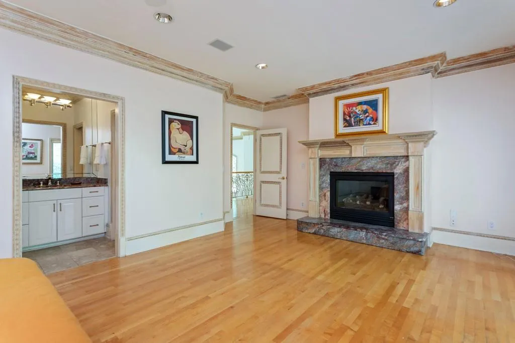 655 Fair Oaks Manor, Sandy Springs, Georgia 30327, 5 Bedrooms Bedrooms, ,6 BathroomsBathrooms,Residential,Sold,655 Fair Oaks Manor,6733564