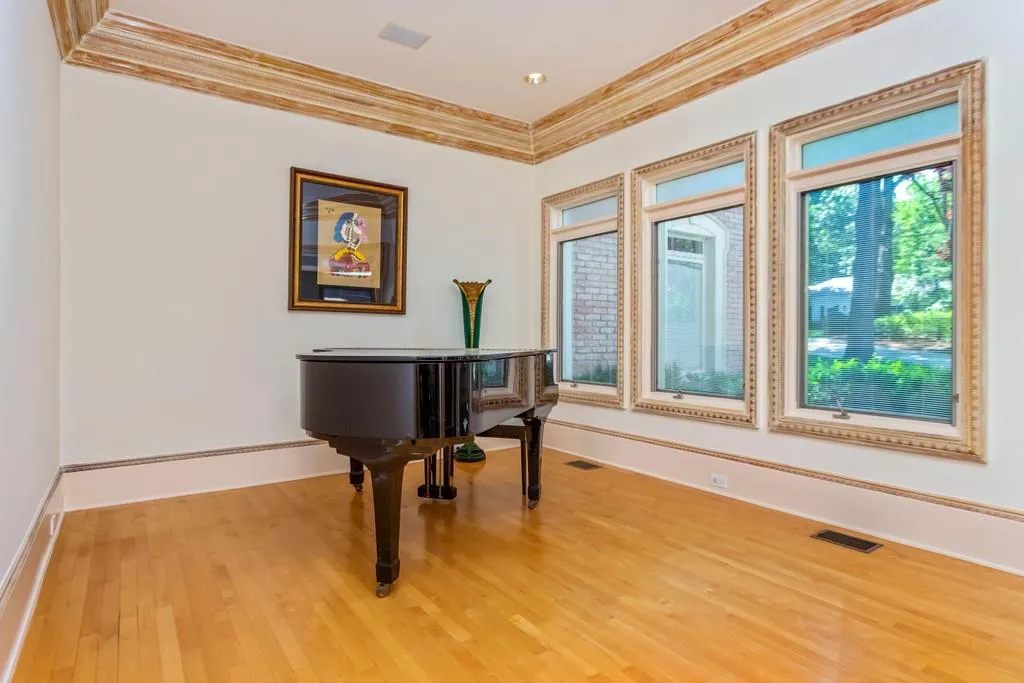 655 Fair Oaks Manor, Sandy Springs, Georgia 30327, 5 Bedrooms Bedrooms, ,6 BathroomsBathrooms,Residential,Sold,655 Fair Oaks Manor,6733564