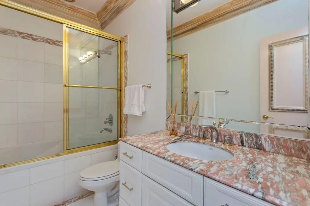 655 Fair Oaks Manor, Sandy Springs, Georgia 30327, 5 Bedrooms Bedrooms, ,6 BathroomsBathrooms,Residential,Sold,655 Fair Oaks Manor,6733564