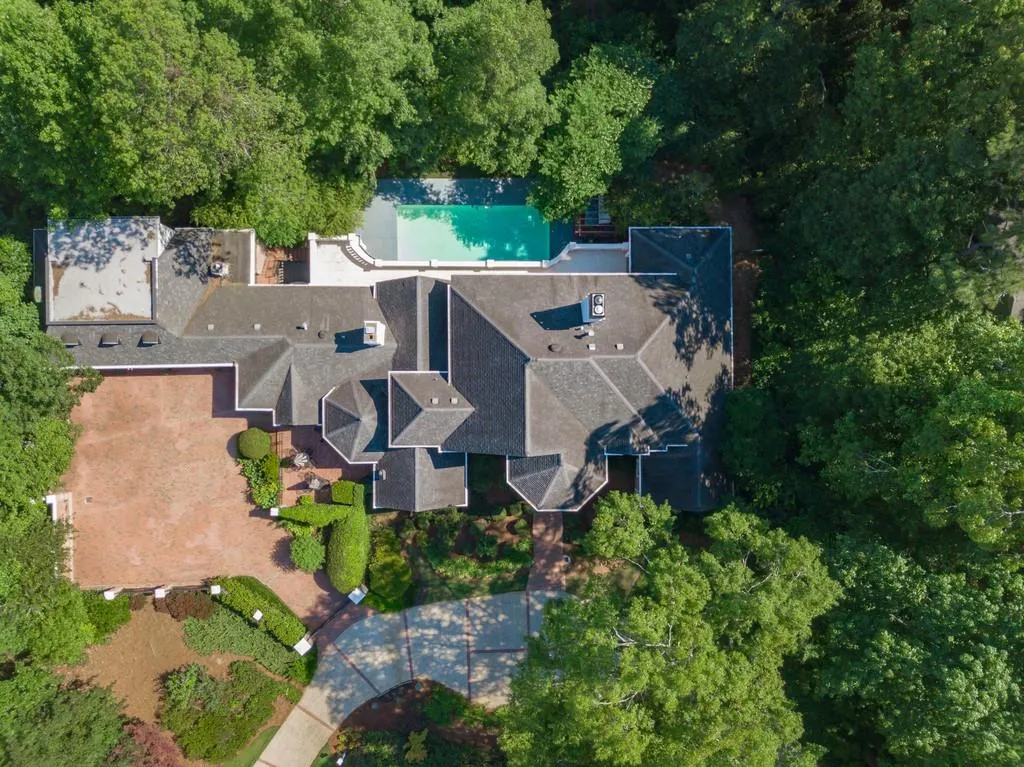 655 Fair Oaks Manor, Sandy Springs, Georgia 30327, 5 Bedrooms Bedrooms, ,6 BathroomsBathrooms,Residential,Sold,655 Fair Oaks Manor,6733564