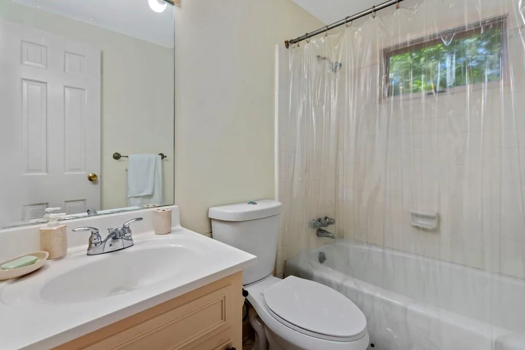 655 Fair Oaks Manor, Sandy Springs, Georgia 30327, 5 Bedrooms Bedrooms, ,6 BathroomsBathrooms,Residential,Sold,655 Fair Oaks Manor,6733564