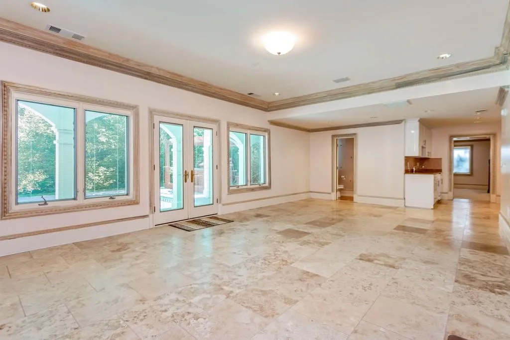 655 Fair Oaks Manor, Sandy Springs, Georgia 30327, 5 Bedrooms Bedrooms, ,6 BathroomsBathrooms,Residential,Sold,655 Fair Oaks Manor,6733564
