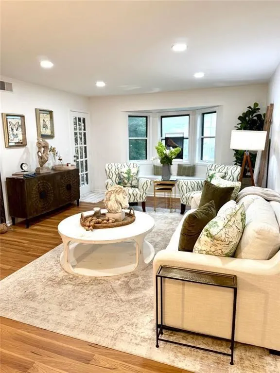 6851 Roswell Road Unit N-20, Sandy Springs, Georgia 30328, 3 Bedrooms Bedrooms, ,2 BathroomsBathrooms,Residential,For Sale,6851 Roswell Road Unit N-20,7656031