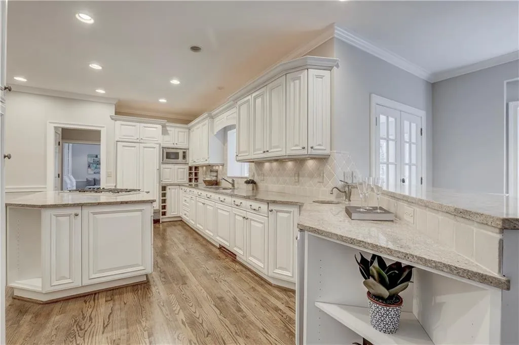 1609 Lazy River Lane, Sandy Springs, Georgia 30350, 5 Bedrooms Bedrooms, ,4 BathroomsBathrooms,Residential,Sold,1609 Lazy River Lane,5952440
