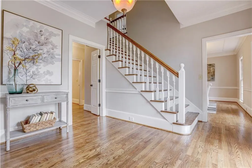 1609 Lazy River Lane, Sandy Springs, Georgia 30350, 5 Bedrooms Bedrooms, ,4 BathroomsBathrooms,Residential,Sold,1609 Lazy River Lane,5952440