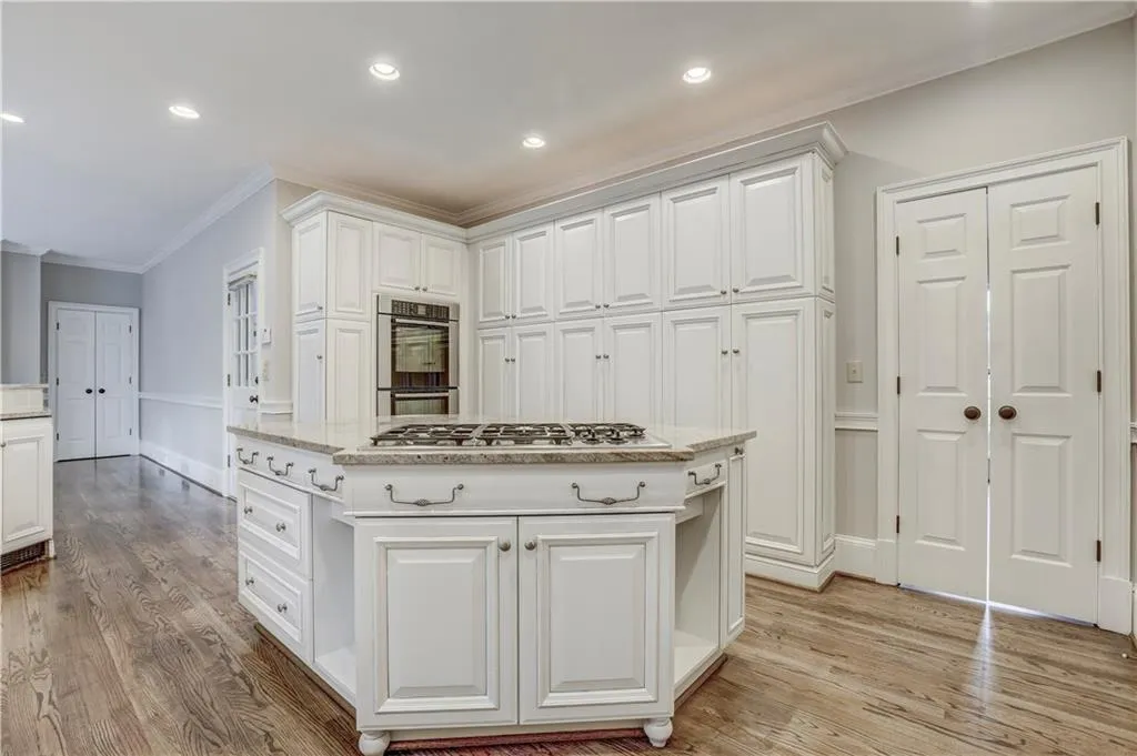 1609 Lazy River Lane, Sandy Springs, Georgia 30350, 5 Bedrooms Bedrooms, ,4 BathroomsBathrooms,Residential,Sold,1609 Lazy River Lane,5952440