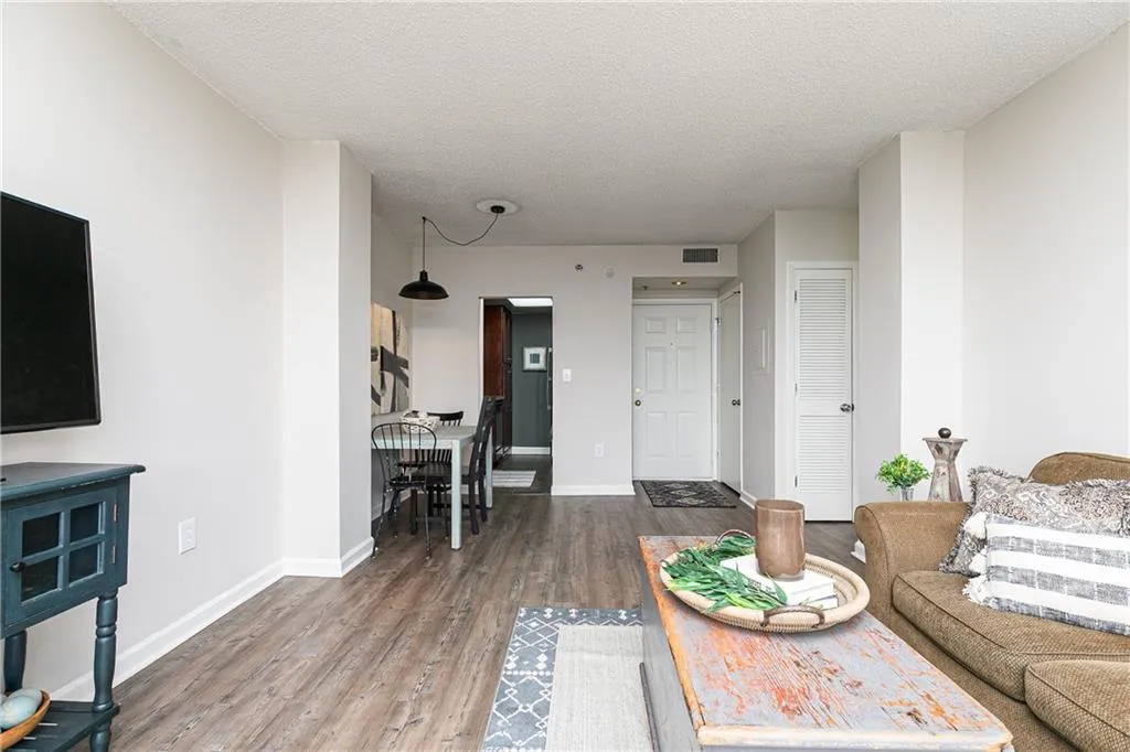 1280 Peachtree Street Ne Unit 3602, Atlanta, Georgia 30309, 1 Bedroom Bedrooms, ,1 BathroomBathrooms,Residential,For Sale,1280 Peachtree Street Ne Unit 3602,7642447