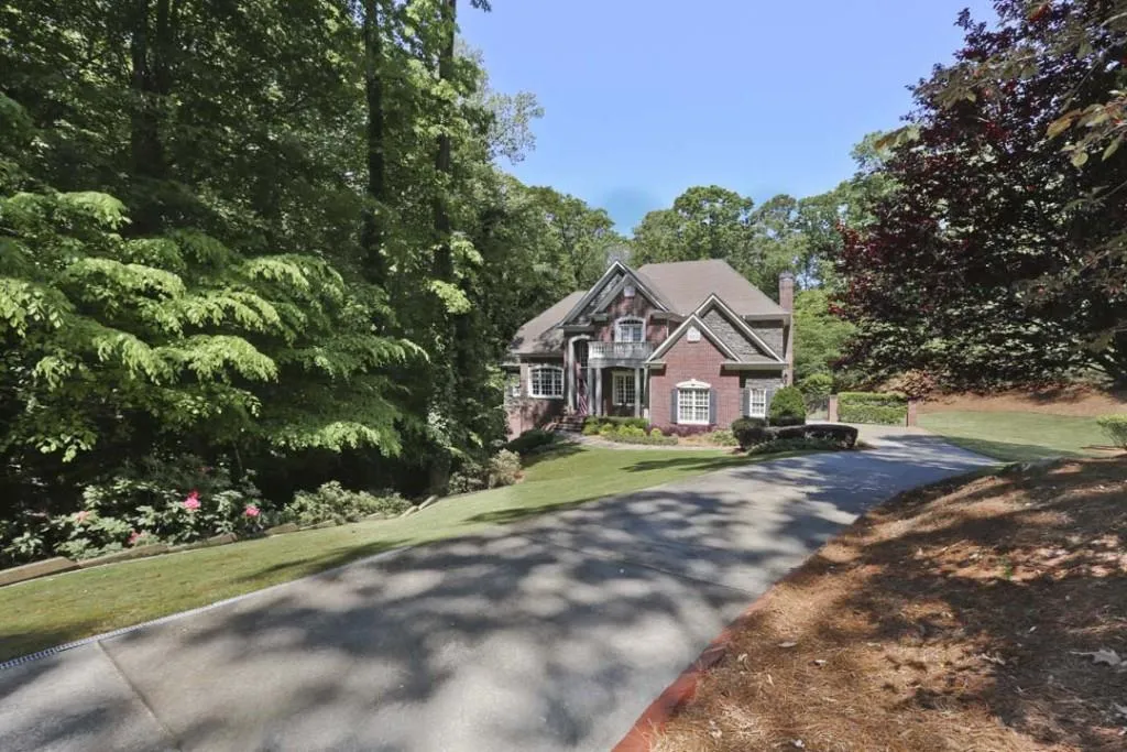 8222 Hewlett Road, Sandy Springs, Georgia 30350, 5 Bedrooms Bedrooms, ,5 BathroomsBathrooms,Residential,Sold,8222 Hewlett Road,6834832