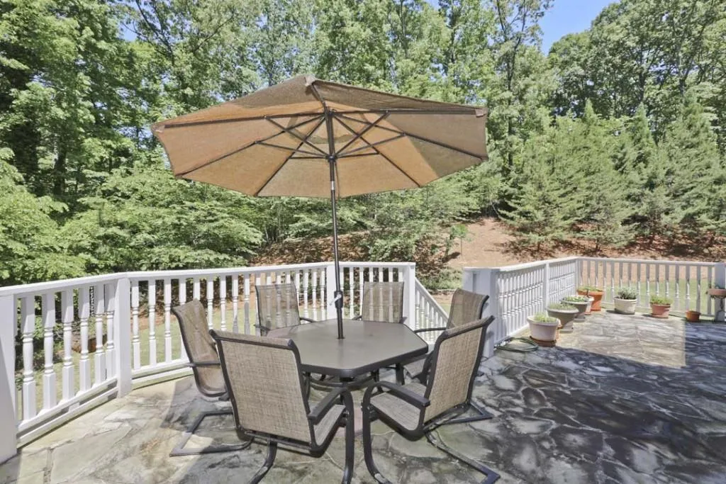 8222 Hewlett Road, Sandy Springs, Georgia 30350, 5 Bedrooms Bedrooms, ,5 BathroomsBathrooms,Residential,Sold,8222 Hewlett Road,6834832