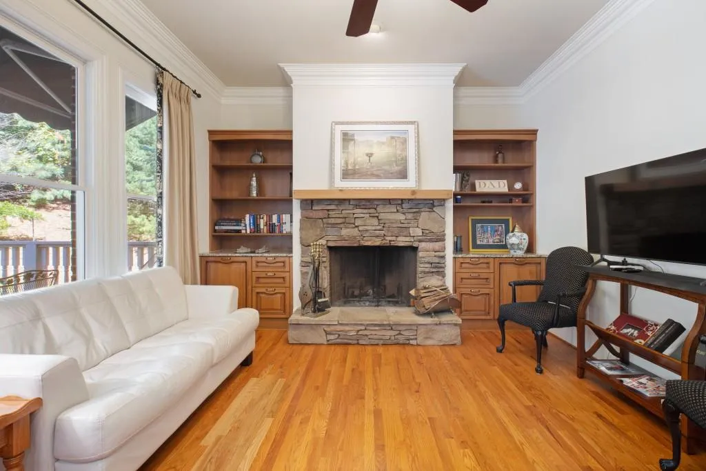 8222 Hewlett Road, Sandy Springs, Georgia 30350, 5 Bedrooms Bedrooms, ,5 BathroomsBathrooms,Residential,Sold,8222 Hewlett Road,6834832