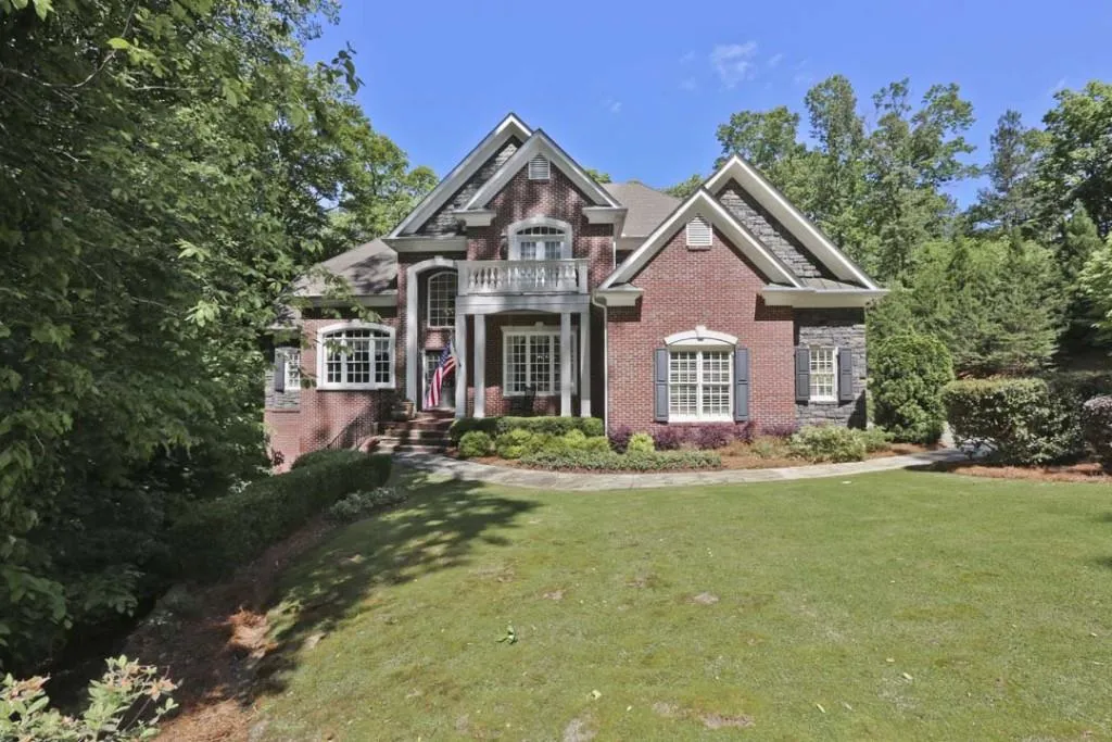 8222 Hewlett Road, Sandy Springs, Georgia 30350, 5 Bedrooms Bedrooms, ,5 BathroomsBathrooms,Residential,Sold,8222 Hewlett Road,6834832