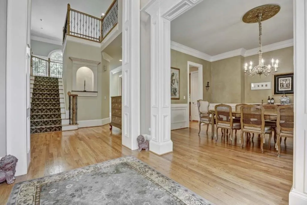 8222 Hewlett Road, Sandy Springs, Georgia 30350, 5 Bedrooms Bedrooms, ,5 BathroomsBathrooms,Residential,Sold,8222 Hewlett Road,6834832