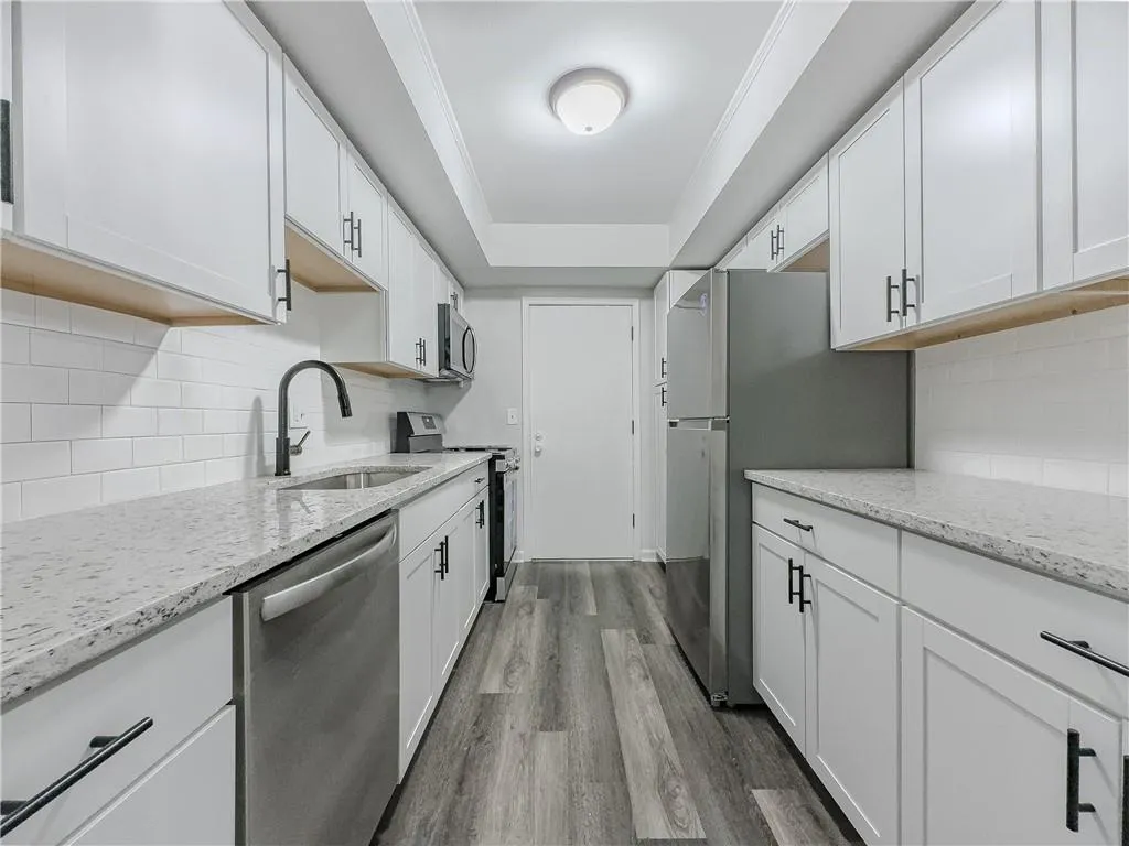 6851 Roswell Road Unit 0-26, Atlanta, Georgia 30328, 2 Bedrooms Bedrooms, ,2 BathroomsBathrooms,Residential,For Sale,6851 Roswell Road Unit 0-26,7570582