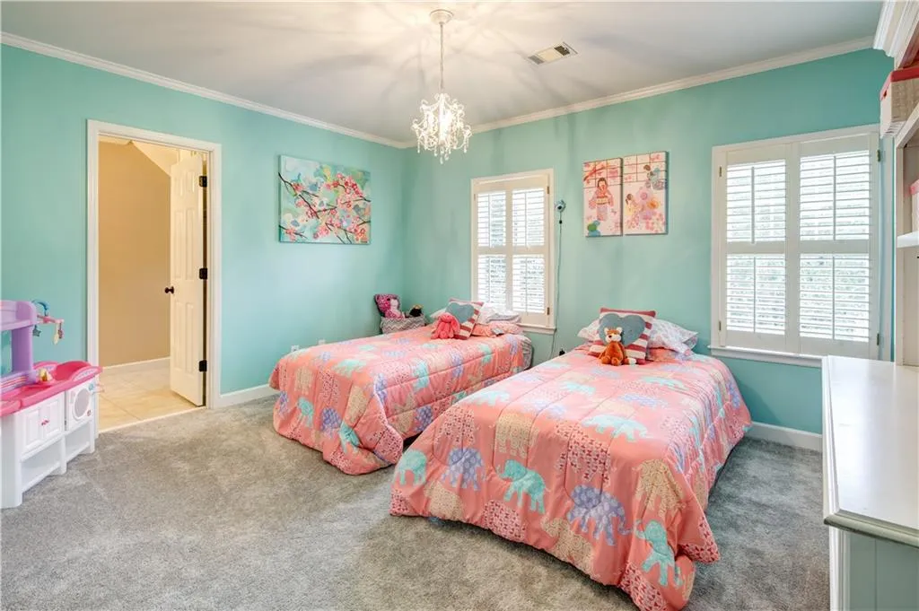 7800 Landowne Drive, Sandy Springs, Georgia 30350, 5 Bedrooms Bedrooms, ,4 BathroomsBathrooms,Residential,Sold,7800 Landowne Drive,5957331