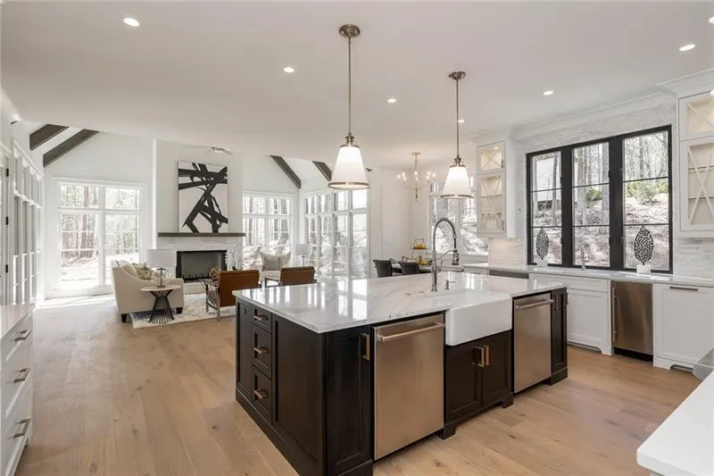 540 High Point Lane, Sandy Springs, Georgia 30342, 5 Bedrooms Bedrooms, ,5 BathroomsBathrooms,Residential,Sold,540 High Point Lane,6608635