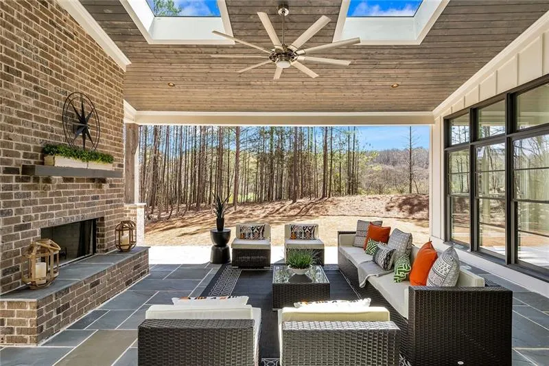 540 High Point Lane, Sandy Springs, Georgia 30342, 5 Bedrooms Bedrooms, ,5 BathroomsBathrooms,Residential,Sold,540 High Point Lane,6608635