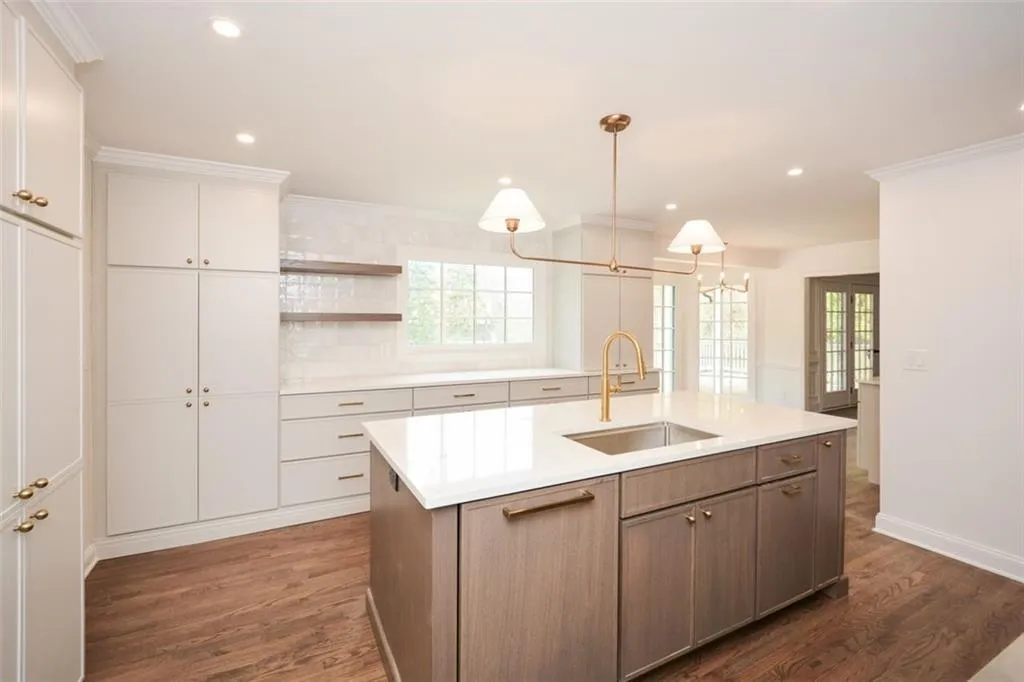 805 Wesley Oak Road, Sandy Springs, Georgia 30328, 5 Bedrooms Bedrooms, ,4 BathroomsBathrooms,Residential,For Sale,805 Wesley Oak Road,7625660