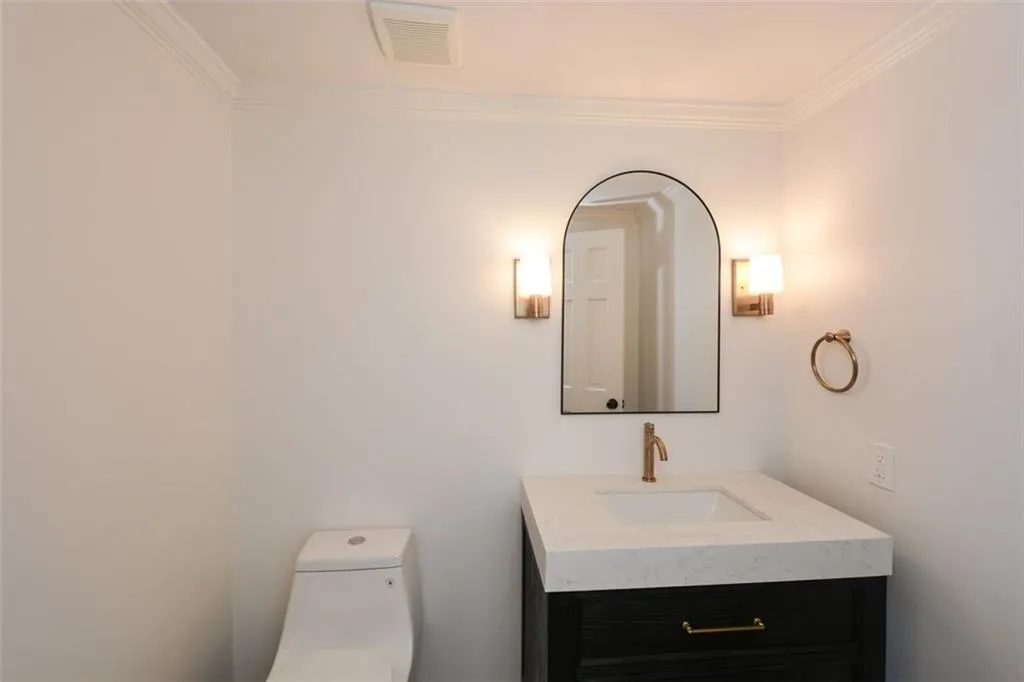 805 Wesley Oak Road, Sandy Springs, Georgia 30328, 5 Bedrooms Bedrooms, ,4 BathroomsBathrooms,Residential,For Sale,805 Wesley Oak Road,7625660