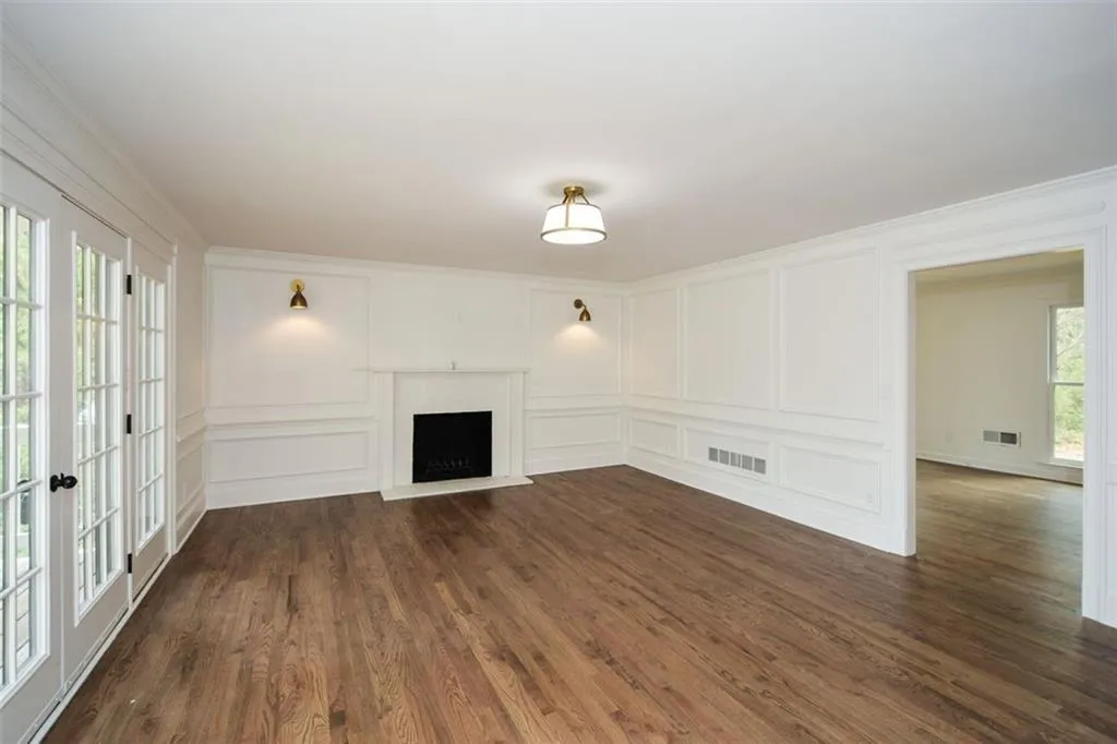 805 Wesley Oak Road, Sandy Springs, Georgia 30328, 5 Bedrooms Bedrooms, ,4 BathroomsBathrooms,Residential,For Sale,805 Wesley Oak Road,7625660