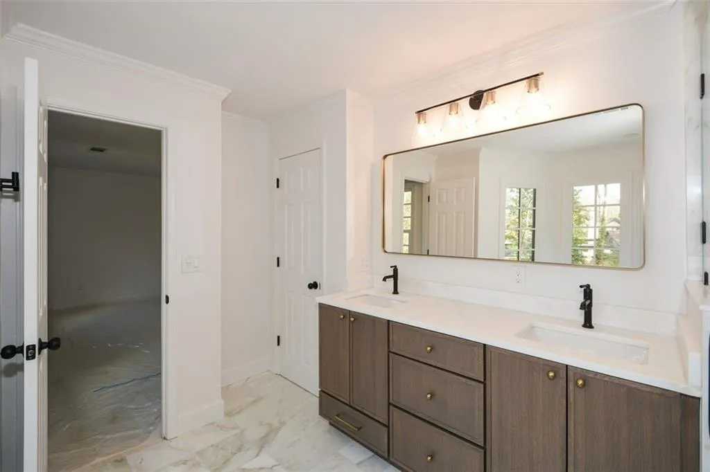 805 Wesley Oak Road, Sandy Springs, Georgia 30328, 5 Bedrooms Bedrooms, ,4 BathroomsBathrooms,Residential,For Sale,805 Wesley Oak Road,7625660