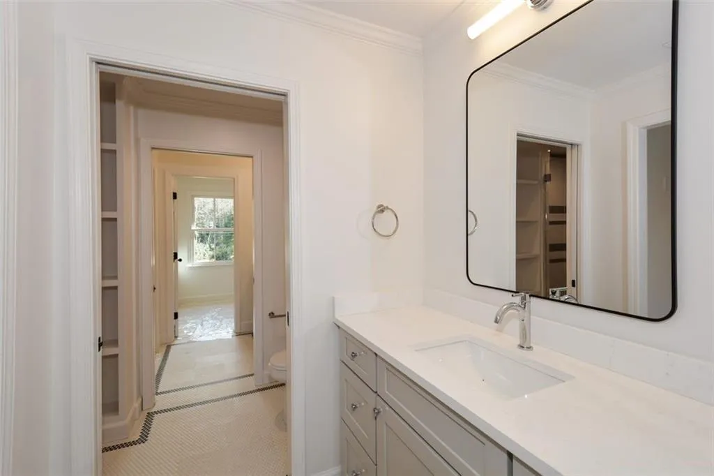 805 Wesley Oak Road, Sandy Springs, Georgia 30328, 5 Bedrooms Bedrooms, ,4 BathroomsBathrooms,Residential,For Sale,805 Wesley Oak Road,7625660