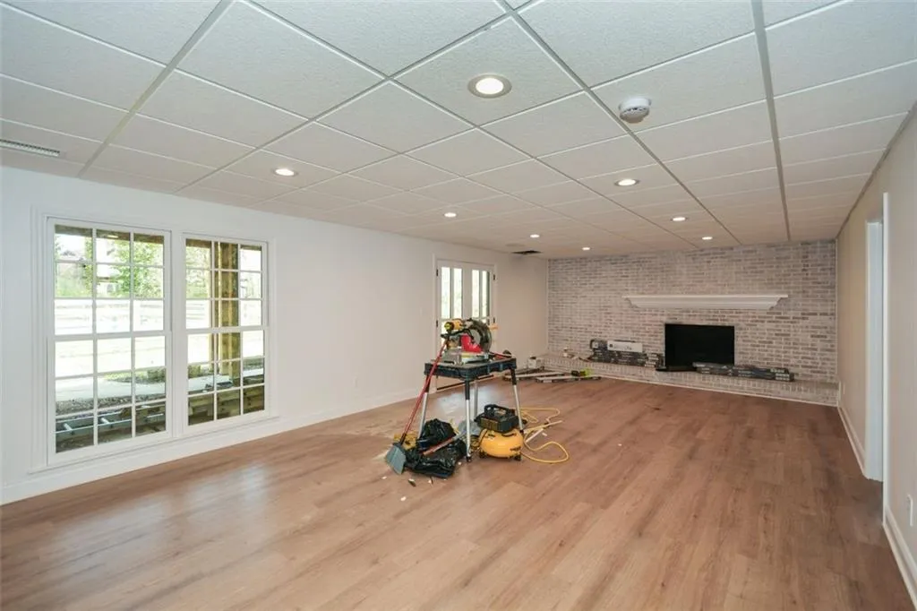 805 Wesley Oak Road, Sandy Springs, Georgia 30328, 5 Bedrooms Bedrooms, ,4 BathroomsBathrooms,Residential,For Sale,805 Wesley Oak Road,7625660