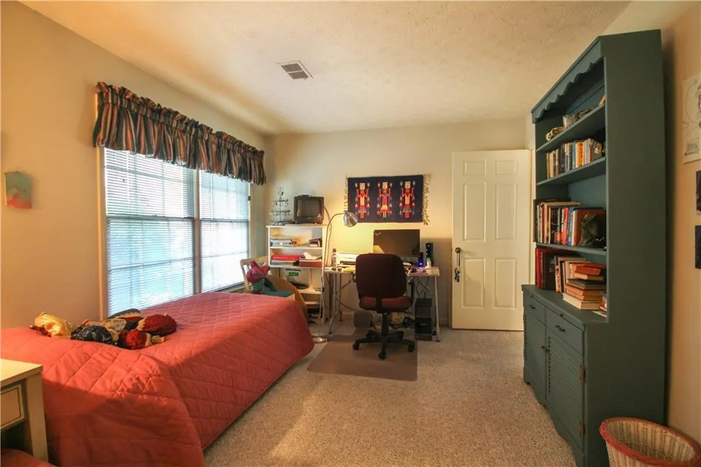 96 Dunwoody Springs Drive Unit 96, Sandy Springs, Georgia 30328, 3 Bedrooms Bedrooms, ,2 BathroomsBathrooms,Residential,Sold,96 Dunwoody Springs Drive Unit 96,5837502
