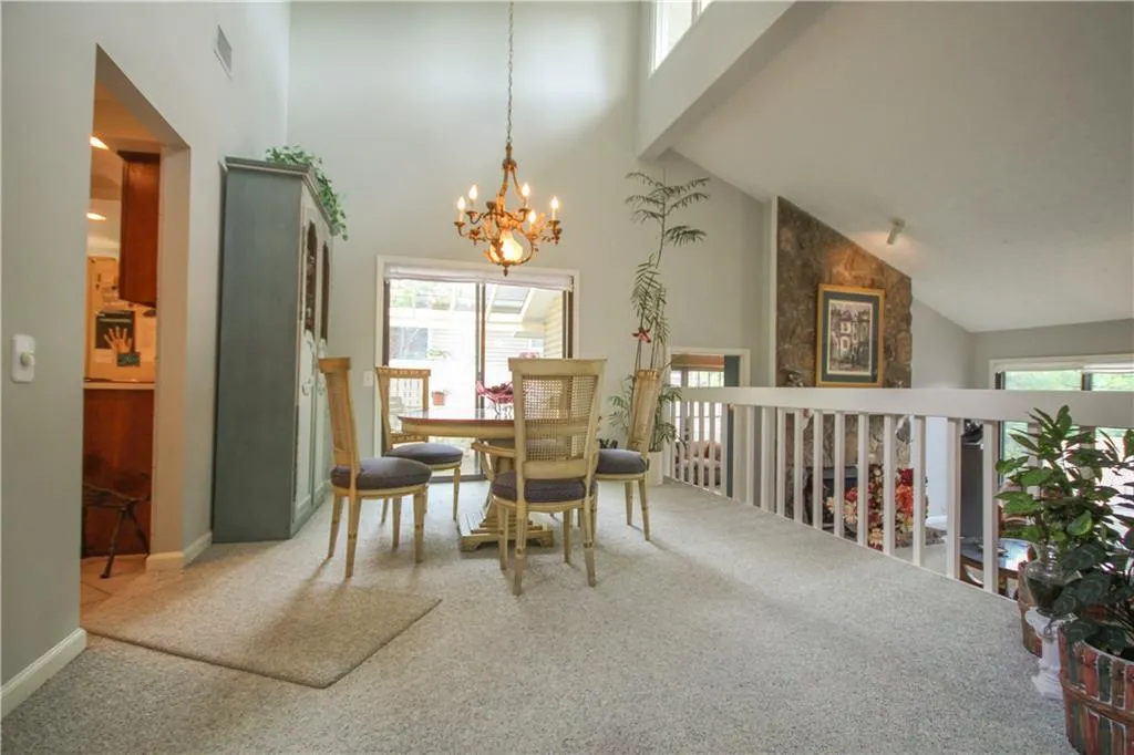 96 Dunwoody Springs Drive Unit 96, Sandy Springs, Georgia 30328, 3 Bedrooms Bedrooms, ,2 BathroomsBathrooms,Residential,Sold,96 Dunwoody Springs Drive Unit 96,5837502