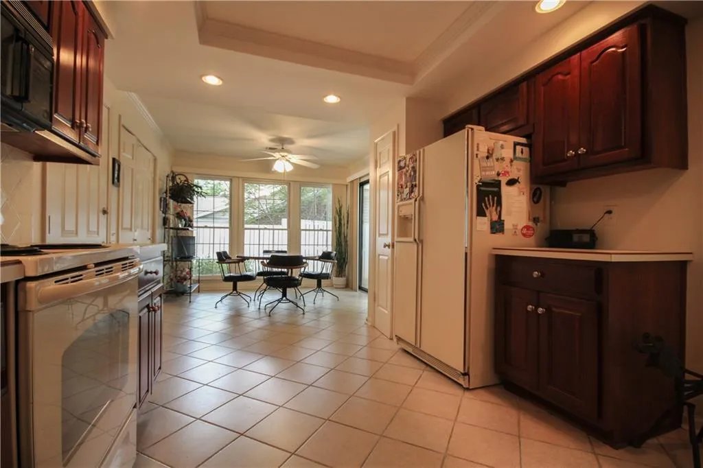96 Dunwoody Springs Drive Unit 96, Sandy Springs, Georgia 30328, 3 Bedrooms Bedrooms, ,2 BathroomsBathrooms,Residential,Sold,96 Dunwoody Springs Drive Unit 96,5837502