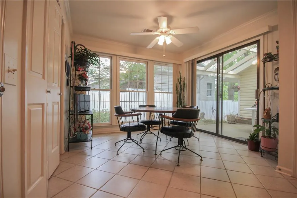 96 Dunwoody Springs Drive Unit 96, Sandy Springs, Georgia 30328, 3 Bedrooms Bedrooms, ,2 BathroomsBathrooms,Residential,Sold,96 Dunwoody Springs Drive Unit 96,5837502