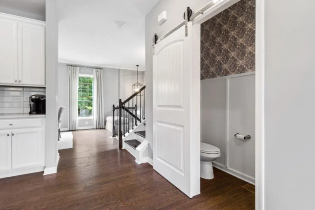 350 Provenance Drive, Sandy Springs, Georgia 30328, 4 Bedrooms Bedrooms, ,3 BathroomsBathrooms,Residential,Sold,350 Provenance Drive,6701751