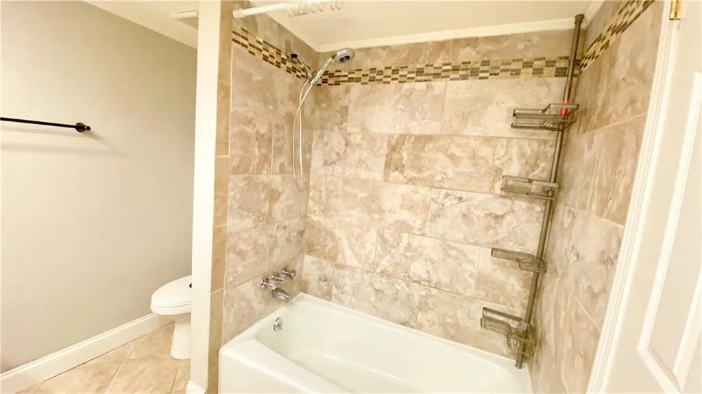 6851 Roswell Road Unit Q14, Sandy Springs, Georgia 30328, 3 Bedrooms Bedrooms, ,2 BathroomsBathrooms,Residential,Sold,6851 Roswell Road Unit Q14,7128500