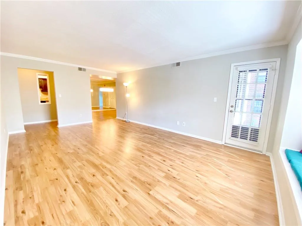 6851 Roswell Road Unit Q14, Sandy Springs, Georgia 30328, 3 Bedrooms Bedrooms, ,2 BathroomsBathrooms,Residential,Sold,6851 Roswell Road Unit Q14,7128500