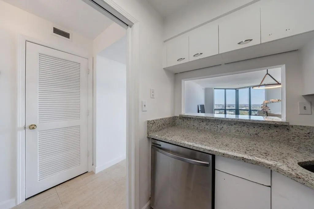 2870 Pharr Court South Nw Unit 2602, Atlanta, Georgia 30305, 1 Bedroom Bedrooms, ,1 BathroomBathrooms,Residential,For Sale,2870 Pharr Court South Nw Unit 2602,7489745