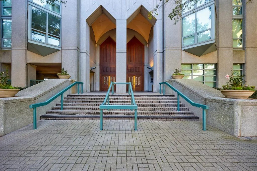 2870 Pharr Court South Nw Unit 2602, Atlanta, Georgia 30305, 1 Bedroom Bedrooms, ,1 BathroomBathrooms,Residential,For Sale,2870 Pharr Court South Nw Unit 2602,7489745