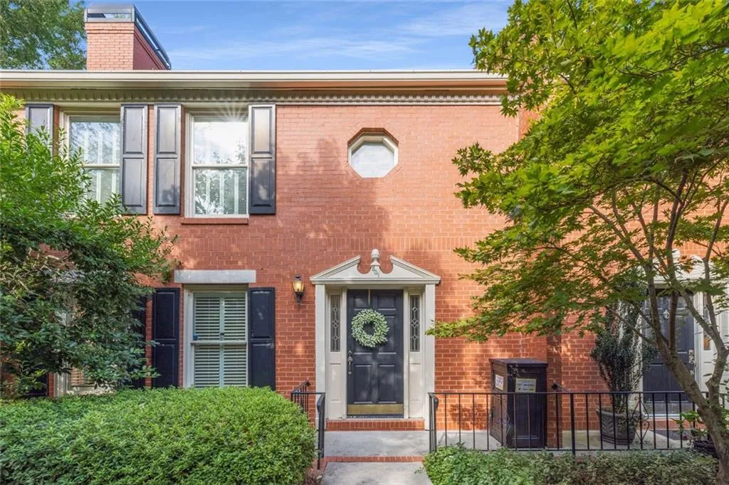 801 Defoors Mill Circle Nw, Atlanta, Georgia 30318, 3 Bedrooms Bedrooms, ,2 BathroomsBathrooms,Residential,For Sale,801 Defoors Mill Circle Nw,7651065