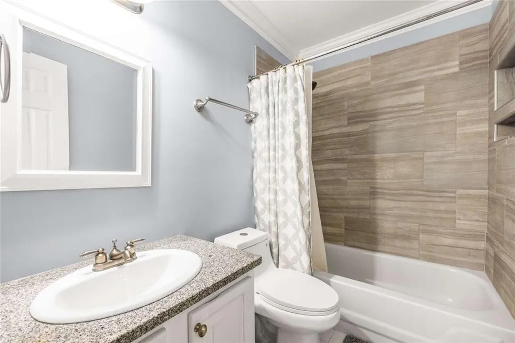 801 Defoors Mill Circle Nw, Atlanta, Georgia 30318, 3 Bedrooms Bedrooms, ,2 BathroomsBathrooms,Residential,For Sale,801 Defoors Mill Circle Nw,7651065